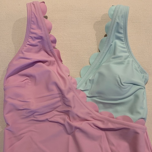 NWT CUPSHE Pastel Lavender & Turquoise V Neck Scalloped One Piece Swimsuit Small - Picture 4 of 11